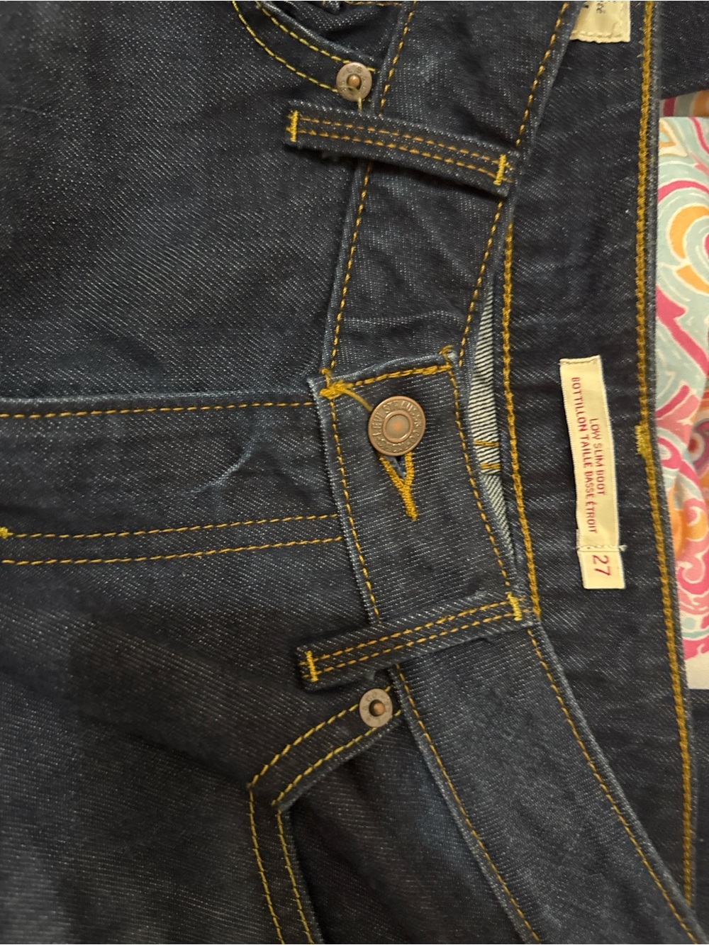 Brand new Low slim boot Jeans nwot with free Levi’s patch